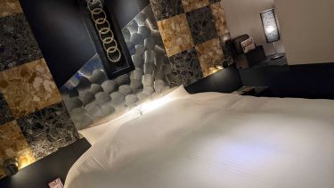 【デリヘル体験談】見た目は清楚な女子大生、中身はどエロい腰振り女